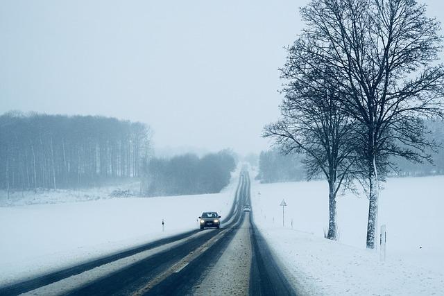 Co všechno se musí dát v zimě do auta: Příprava na zimní podmínky!