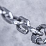 Kdy se musí použít sněhové řetězy: Bezpečnostní doporučení a situace