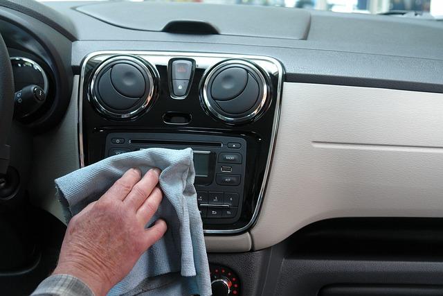 Doporučené metody pro čištění auta v zimě