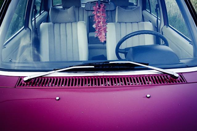 1. Problémy zimního období: Jak chránit sklo vašeho vozu před poškozením?