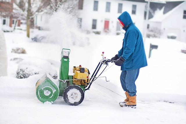 - Doporučené postupy pro správnou údržbu a péči o vaši sněhovou frézu