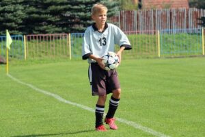 Modely aut ze sněhu: Kreativní umělecké ztvárnění vozů z sněhu 6 Modely aut ze sněhu: Kreativní umělecké ztvárnění vozů z sněhu